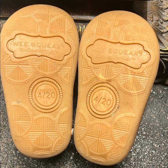 Wee Squeak Monkey Design Baby Shoes - Gray and Red - Picture 3 of 5